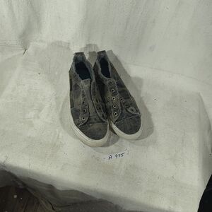 Blowfish Men's Size 9 Black Canvas Slip On Sneakers